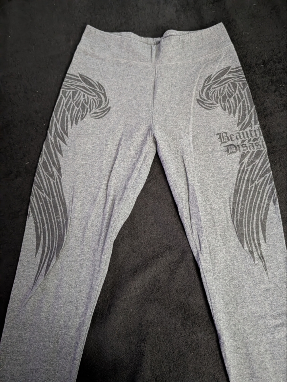 Beautiful Disaster Women's Gray Wing-Print Leggings